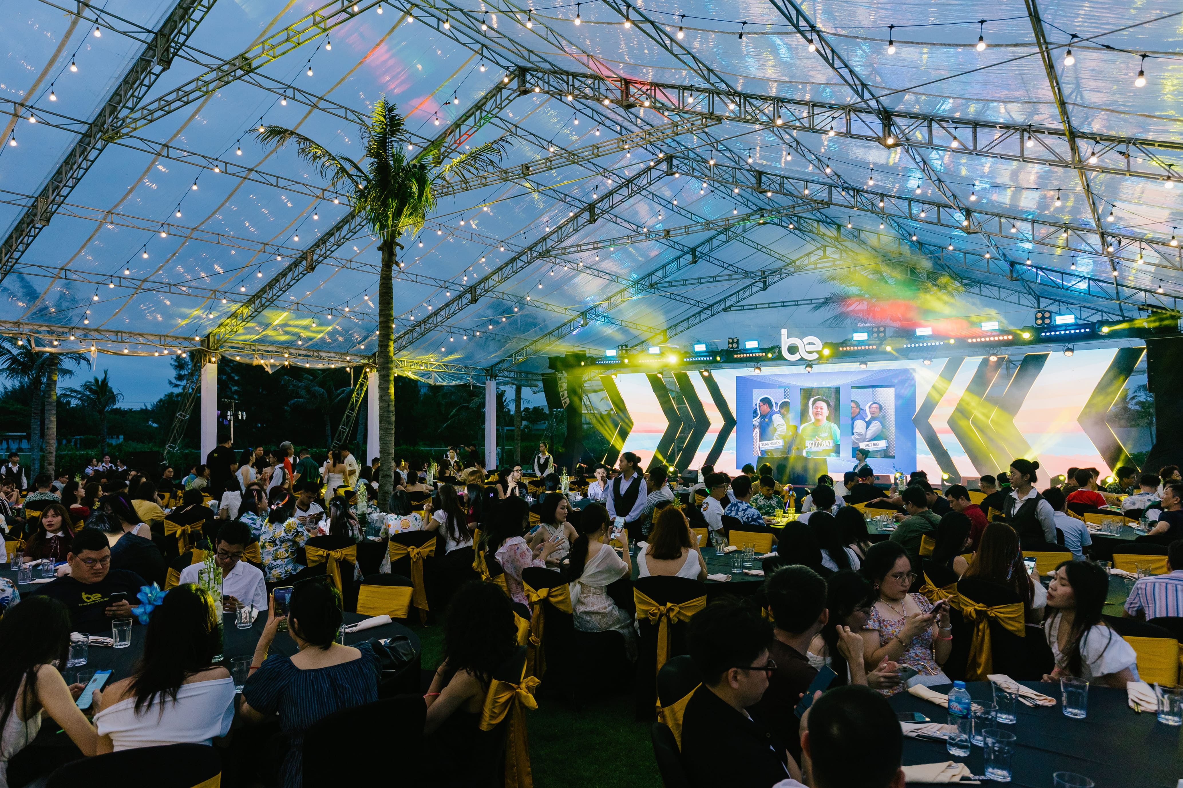 817c4e9e-gala-214.jpg